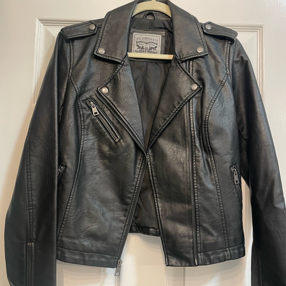 Levi's Women's Classic Black Faux Leather Jacket